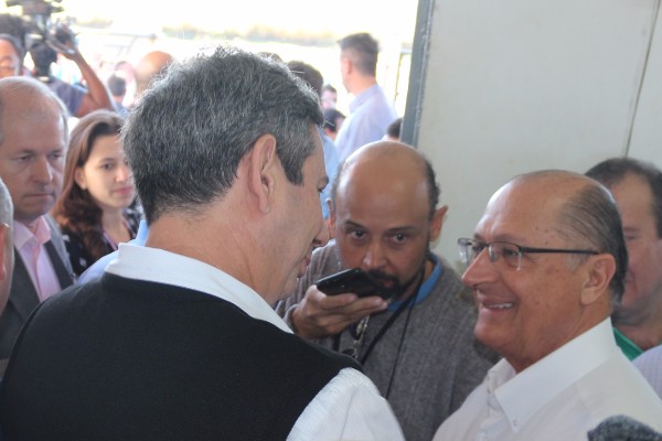 2017626_Rezende pede médicos em forma de convênio ao governador